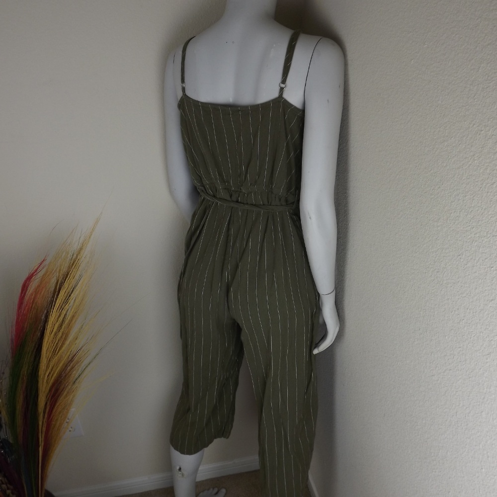 Beautiful Forest Green Crew Neck Jumpsuit - Picture 6 of 7